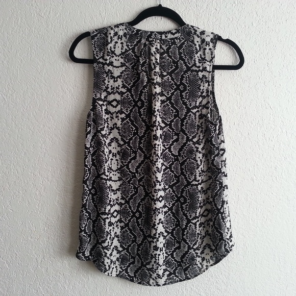 Daniel Rainn | sleevless snake print blouse size S - Picture 4 of 4